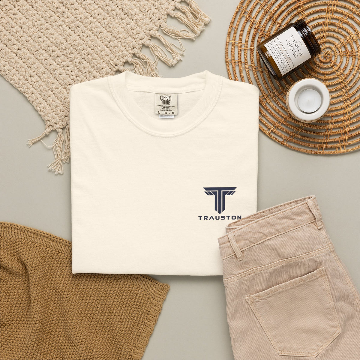 TRAUSTON | Charm Turned Up Graphic Tee